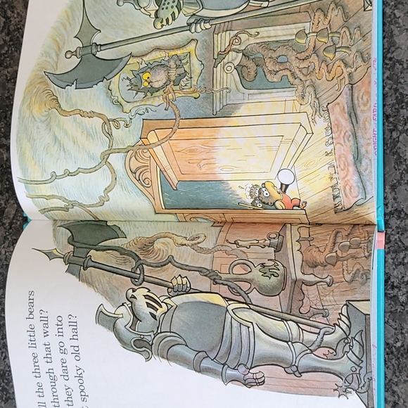 The Berenstain Bears and the Spooky Old Tree Book - Picture 7 of 8